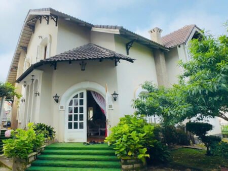 Villa 2 Tầng Hẻm Ô Tô Lớn Hùng Vương, P9, Đà Lạt, 451m² mặt tiền 20m