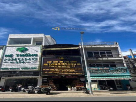 Nhà Phố Mặt Tiền Phan Chu Trinh, P9, mặt tiền rộng 4m và chiều sâu 20m