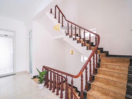 Villa 4 Tầng Hẻm Ô Tô Lớn Mai Anh Đào, P8, Đà Lạt, mặt tiền rộng 25.27m