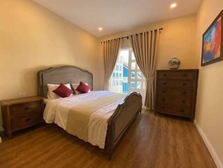 Villa 3 tầng Mặt Tiền KQH Hùng Vương, P10, Đà Lạt, 18m x 13m