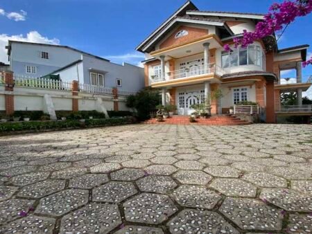 Villa Hẻm Ô Tô Lớn Hoàng Hoa Thám, P10, Đà Lạt, 15m x 60m