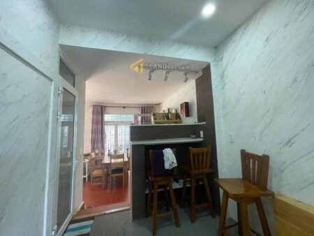 Nhà Cấp 4 Hẻm Nhỏ Huyền Trân Công Chúa, P4, 63m2 full thổ