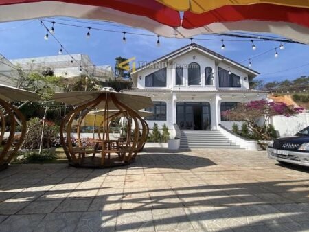 Villa 2 Tầng Mặt Tiền 20m Ankroet, Phường 7, Đà Lạt, 10 Phòng