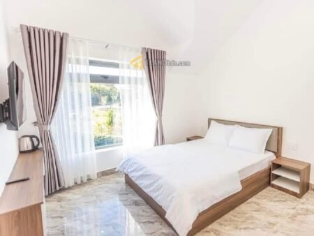 Villa 2 Tầng Mặt Tiền 20m Ankroet, Phường 7, Đà Lạt, 10 Phòng