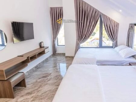 Villa 2 Tầng Mặt Tiền 20m Ankroet, Phường 7, Đà Lạt, 10 Phòng