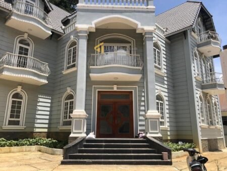 Villa 2 Tầng Mặt Tiền Hà Huy Tập, Phường 3, Đà Lạt 10 PKD