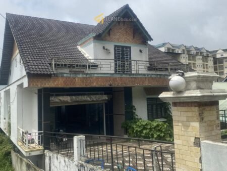 Villa Hai Mặt Tiền - Mặt Tiền Mai Anh Đào, P8, Đà Lạt, 12m x 30m