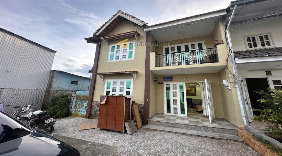 Villa 2 Tầng Hẻm Ô Tô Lớn Quang Trung, P9, Đà Lạt ngang rộng 9m Villa 2 Tầng Hẻm Ô Tô Lớn Quang Trung, P9, Đà Lạt ngang rộng 9m