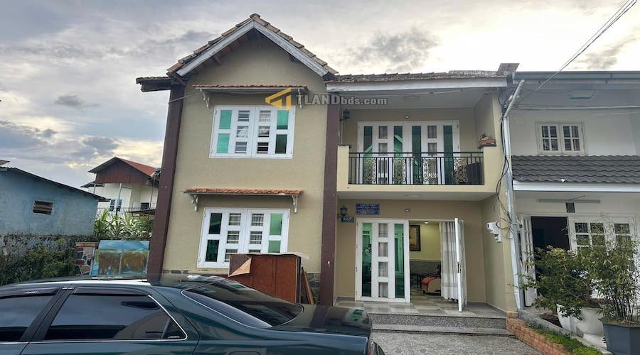 Villa 2 Tầng Hẻm Ô Tô Lớn Quang Trung, P9, Đà Lạt ngang rộng 9m Villa 2 Tầng Hẻm Ô Tô Lớn Quang Trung, P9, Đà Lạt ngang rộng 9m