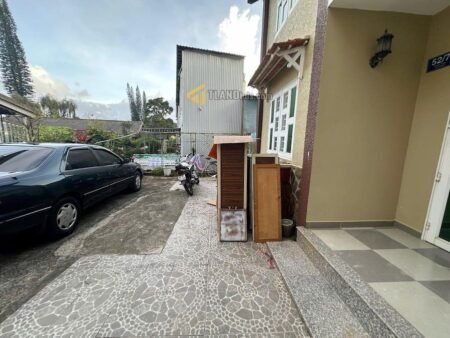Villa 2 Tầng Hẻm Ô Tô Lớn Quang Trung, P9, Đà Lạt ngang rộng 9m