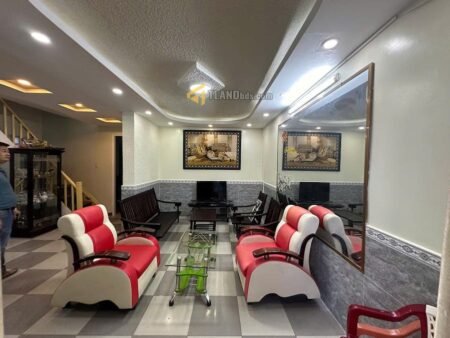 Villa 2 Tầng Hẻm Ô Tô Lớn Quang Trung, P9, Đà Lạt ngang rộng 9m