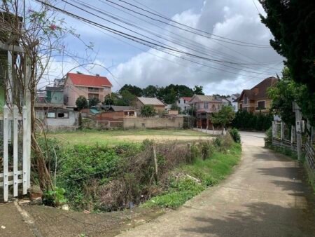 Đất Hẻm Ô Tô Lớn Phan Chu Trinh, Phường 9, Đà Lạt, 37m x 25m