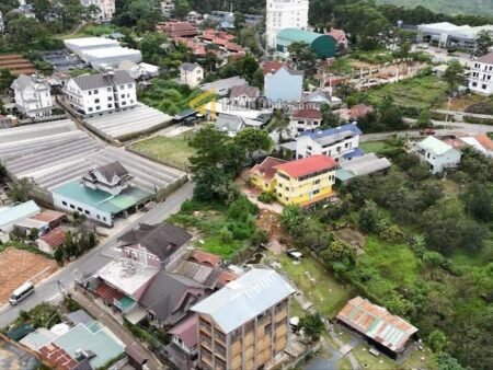 Đất Mặt Tiền Nam Hồ, Phường 11, Đà Lạt mặt tiền rộng 80m