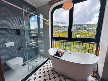 Villa 3 Tầng Mới Xây An Bình, Phường 3, Đà Lạt, mặt tiền rộng 13.3m