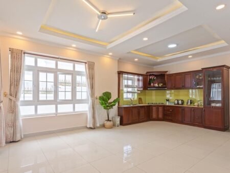 Villa Mặt Tiền Nguyễn Thị Nghĩa, P2, Đà Lạt Mặt tiền 15m x 20m