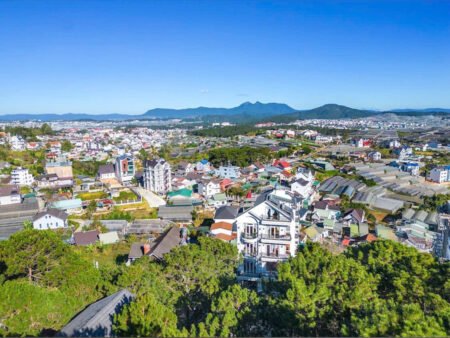 Đất Biệt Thự Hai Mặt Tiền Trịnh Hoài Đức, P11, Đà Lạt 20m x 55m