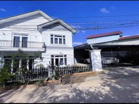 Villa 3 Tầng Hẻm Ô Tô Lớn Đankia, Phường 7, Đà Lạt mặt tiền gần 20m
