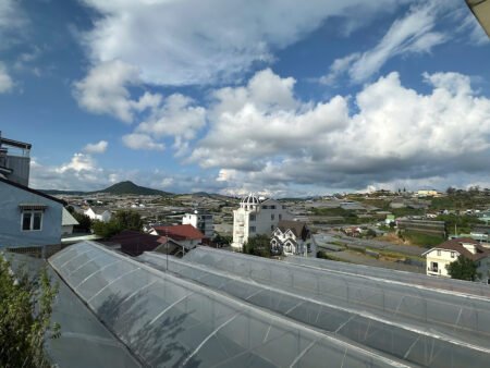 Villa 2 Tầng View đẹp Mặt Tiền Trịnh Hoài Đức, P11, Đà Lạt chỉ 55tr/m2