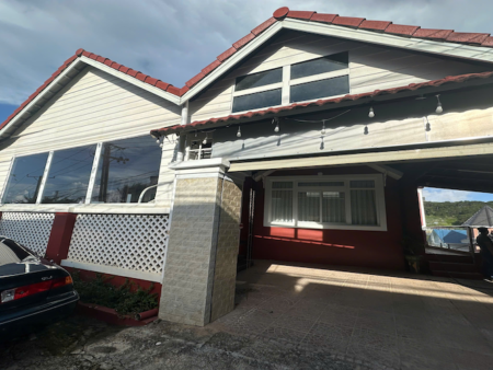 Villa 2 Tầng View đẹp Mặt Tiền Trịnh Hoài Đức, P11, Đà Lạt chỉ 55tr/m2