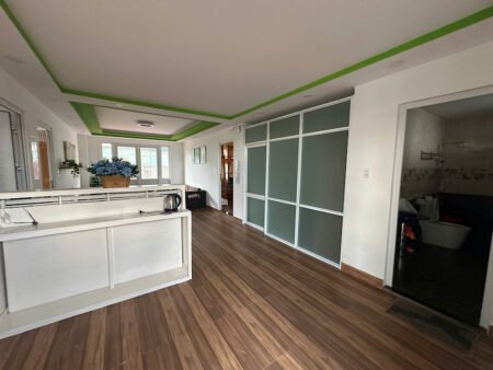 Villa 2 Tầng View đẹp Mặt Tiền Trịnh Hoài Đức, P11, Đà Lạt chỉ 55tr/m2