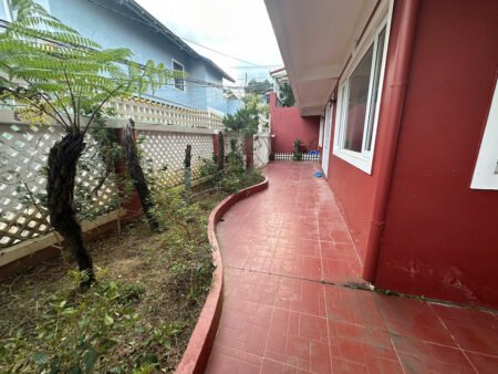 Villa 2 Tầng View đẹp Mặt Tiền Trịnh Hoài Đức, P11, Đà Lạt chỉ 55tr/m2