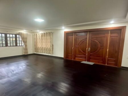 Villa Hẻm Ô Tô Lớn Ba Tháng Tư, P3, Đà Lạt 501 m² – 100% thổ cư