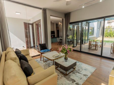 Villa Hẻm Ô Tô Lớn Hồ Xuân Hương, P9, Đà Lạt, kích thước 12m x 23.3m