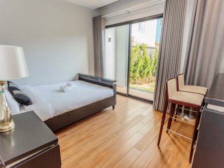 Villa Hẻm Ô Tô Lớn Hồ Xuân Hương, P9, Đà Lạt, kích thước 12m x 23.3m