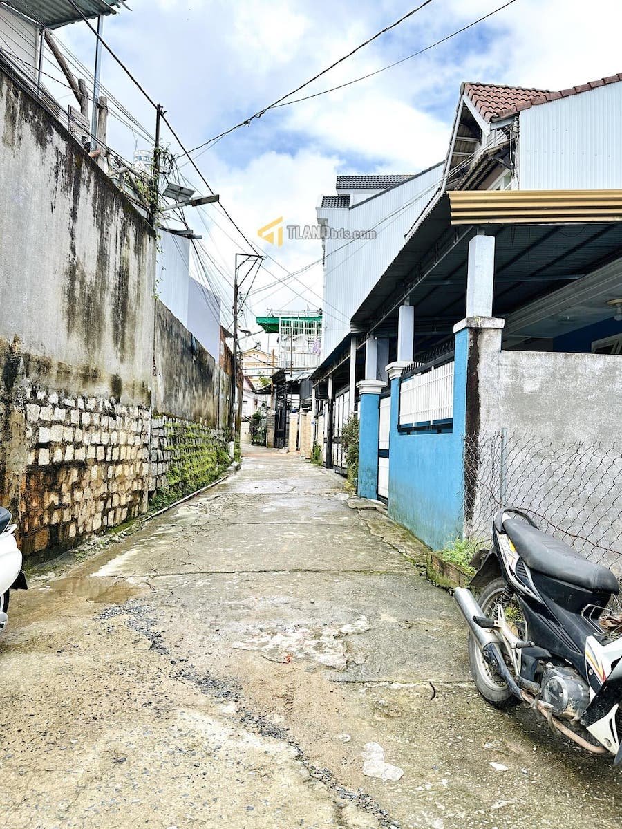 Nhà Cấp 4 Hẻm Ô Tô Lớn Võ Trường Toản, Phường 8, Đà Lạt Rộng 5.41m Nhà Cấp 4 Hẻm Ô Tô Lớn Võ Trường Toản, Phường 8, Đà Lạt Rộng 5.41m