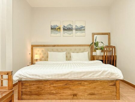 Villa 3 Tầng Hẻm Ô Tô Lớn Khe Sanh, Phường 10, Đà Lạt mặt tiền 10.9m