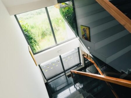 Villa 3 Tầng Mặt Tiền Nguyễn Hữu Cầu, P12, Đà Lạt, mặt tiền rộng 13m