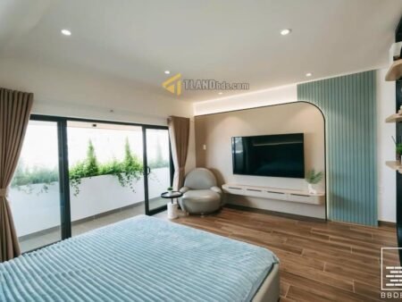 Villa 3 Tầng Mặt Tiền Nguyễn Hữu Cầu, P12, Đà Lạt, mặt tiền rộng 13m