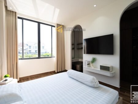 Villa 3 Tầng Mặt Tiền Nguyễn Hữu Cầu, P12, Đà Lạt, mặt tiền rộng 13m