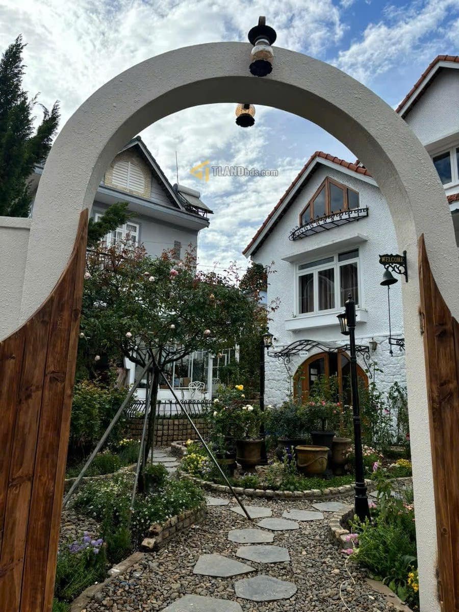 Villa Hẻm Ô Tô Lớn Hoàng Diệu, P5, Đà Lạt, khuôn đất rộng 12m x 27m Villa Hẻm Ô Tô Lớn Hoàng Diệu, P5, Đà Lạt, khuôn đất rộng 12m x 27m