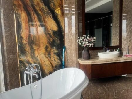 Villa 5 Tầng Mặt Tiền Hồ Tùng Mậu, Phường 10, Đà Lạt mặt tiền rộng 16m