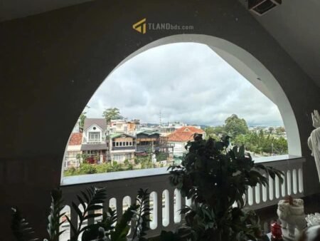 Villa 5 Tầng Mặt Tiền Hồ Tùng Mậu, Phường 10, Đà Lạt mặt tiền rộng 16m