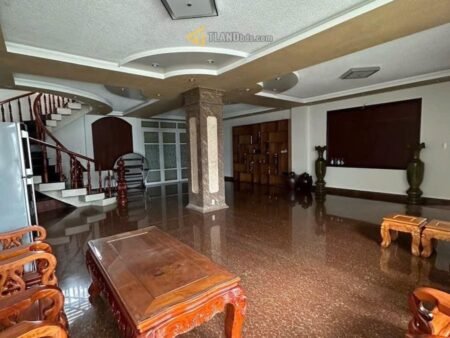 Villa 5 Tầng Mặt Tiền Hồ Tùng Mậu, Phường 10, Đà Lạt mặt tiền rộng 16m