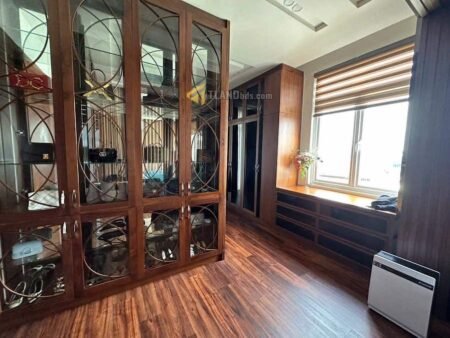 Villa 5 Tầng Mặt Tiền Hồ Tùng Mậu, Phường 10, Đà Lạt mặt tiền rộng 16m