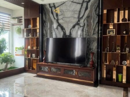 Villa 5 Tầng Mặt Tiền Hồ Tùng Mậu, Phường 10, Đà Lạt mặt tiền rộng 16m