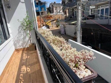 Villa 3 Tầng Hẻm Ô Tô Lớn Cao Thắng, P7, Đà Lạt mặt tiền rộng 8m