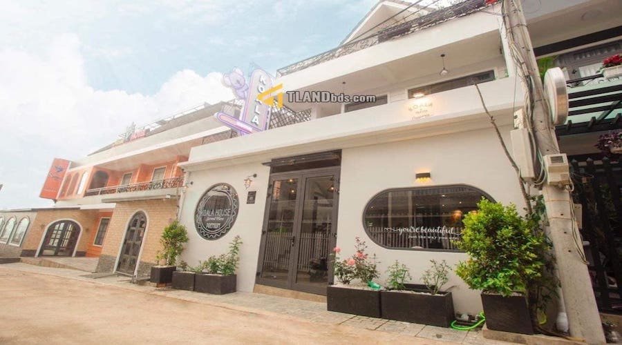 Villa 3 Tầng Hẻm Ô Tô Lớn Cao Thắng, P7, Đà Lạt mặt tiền rộng 8m