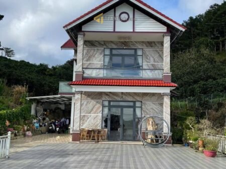 Villa Mặt Tiền Đường Quốc Lộ 20, Trạm Hành, Đà Lạt, không gian thoáng