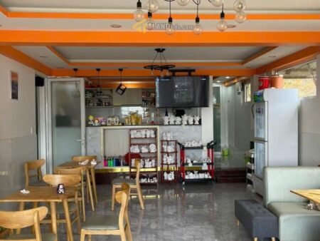 Villa Mặt Tiền Đường Quốc Lộ 20, Trạm Hành, Đà Lạt, không gian thoáng