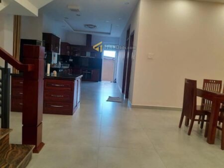 Villa 4 Tầng Mặt Tiền Ngô Tất Tố, Phường 8, Đà Lạt, mặt tiền rộng 14.5m