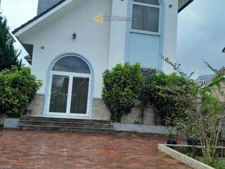 Villa 4 Tầng Mặt Tiền Ngô Tất Tố, Phường 8, Đà Lạt, mặt tiền rộng 14.5m