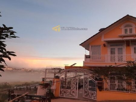 Villa 3 Tầng Hẻm Ô Tô Lớn Trần Quang Khải, Phường 8, Đà Lạt, ngang 10m
