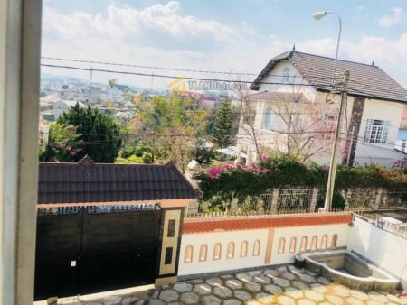 Villa Hẻm Ô Tô Lớn Hồ Xuân Hương, Phường 9, Đà Lạt, Ngang 11m