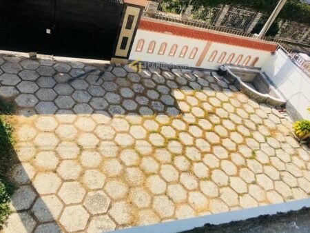 Villa Hẻm Ô Tô Lớn Hồ Xuân Hương, Phường 9, Đà Lạt, Ngang 11m