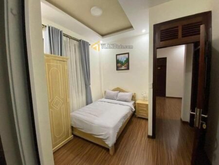 Villa Hẻm Ô Tô Nhỏ Hùng Vương, Phường 9, Đà Lạt kích thước 9m x 21m