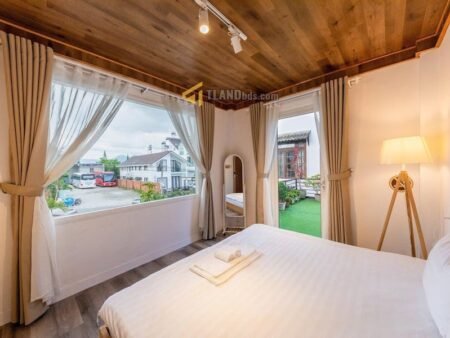 Villa 2 Tầng Mặt Tiền Vạn Hạnh, Phường 8, Đà Lạt đất rộng rãi 14.3m x 26.4m